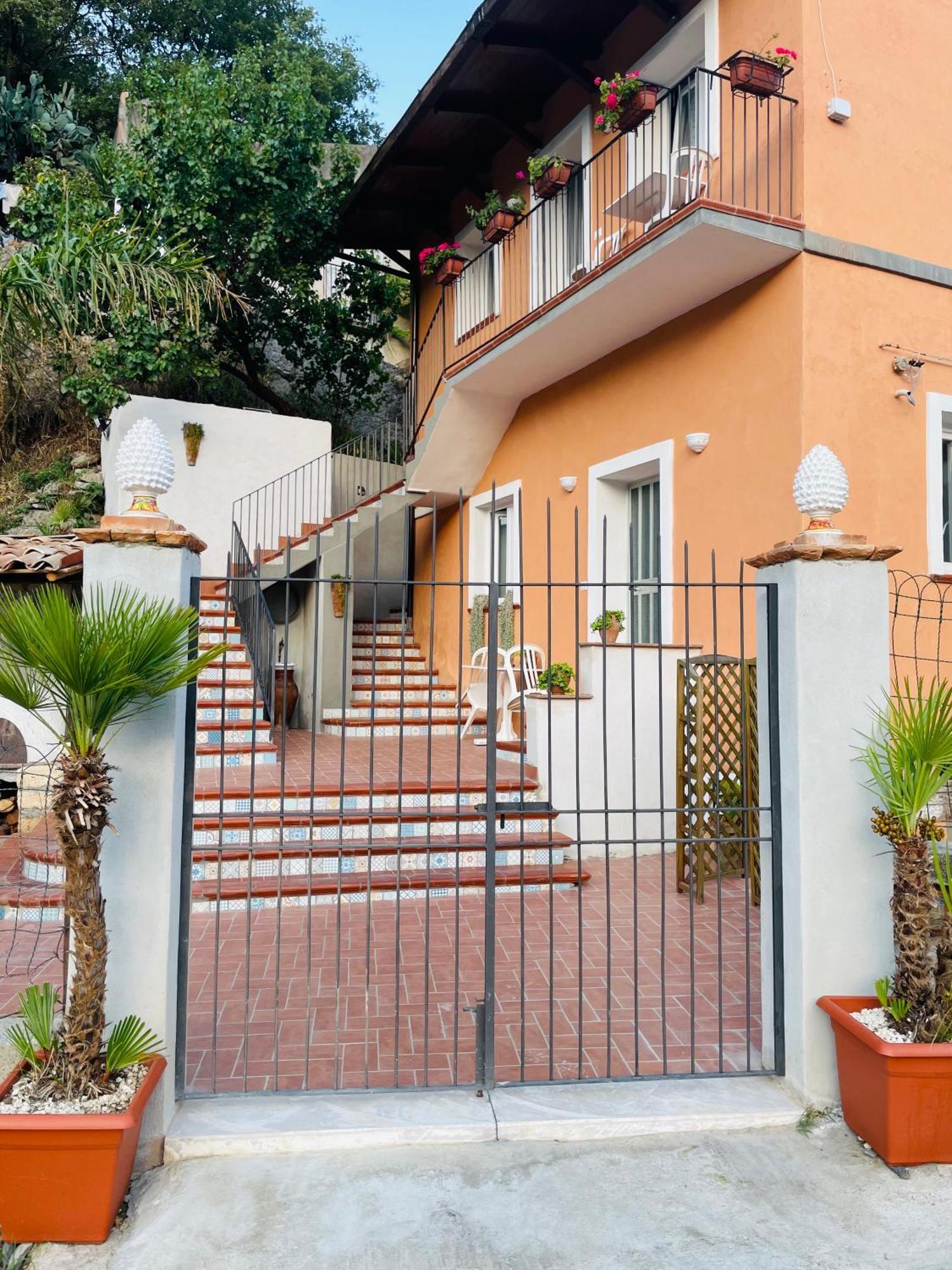 Le Maioliche Villa Saponara Exterior foto